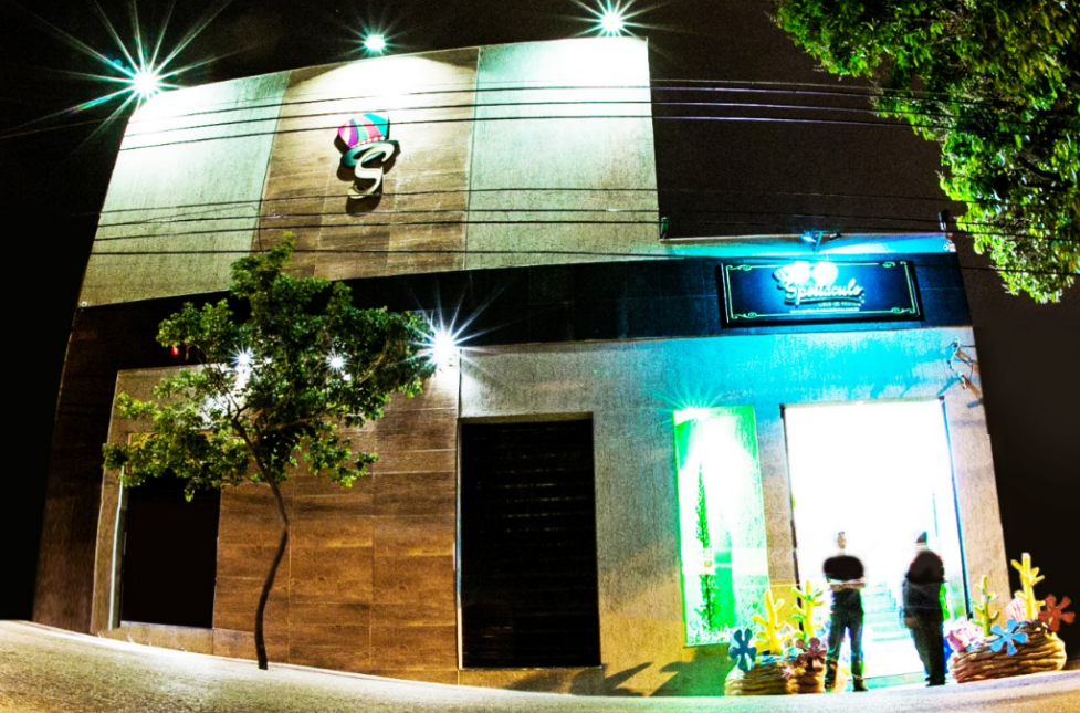 spettaculo-casa-de-festas
